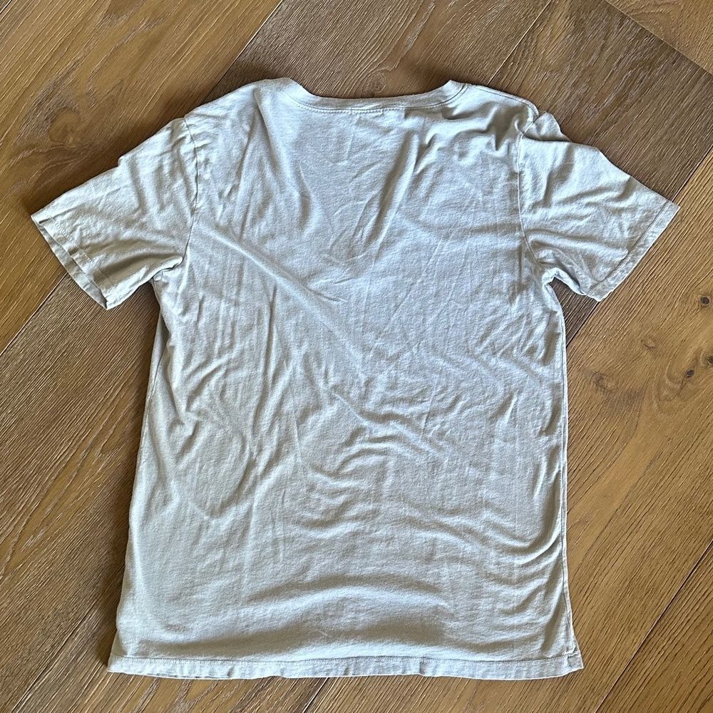 Splendid Classic V-Neck Tee Light Gray Short Sleeve Size S - Picture 9 of 9